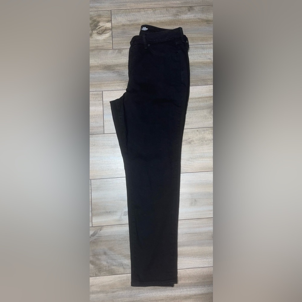 Old Navy Black Straight Fit Jeans - Picture 4 of 7